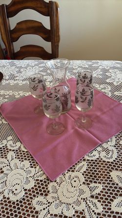 Wine set  decanter and 4 cups
