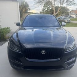 2019 Jaguar F-Pace