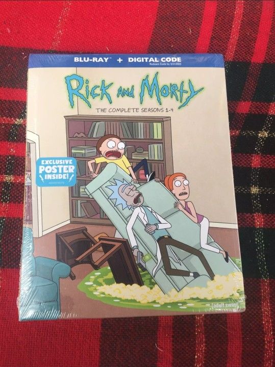 Rick and Morty: The Complete Seasons 1-4 (Blu-ray) With Exclusive Poster