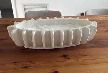 Big table centerpiece white ceramic with granulated candle inside
