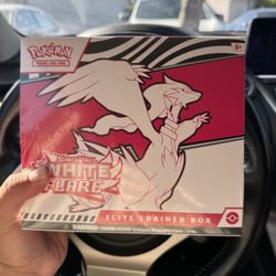 Pokemon White Flare Elite Trainer Box