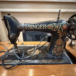 Singer 7 Drawer Sewing Machine 