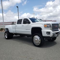2015 Gmc Duramax 3500HD Denali Lifted 