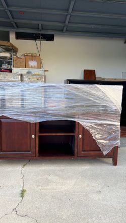 📺 Used TV Stand – Great Condition