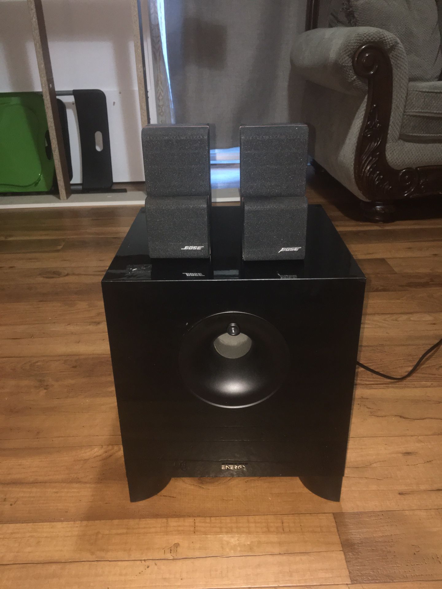 Energy subwoofer and 2cube BOSSE speakers