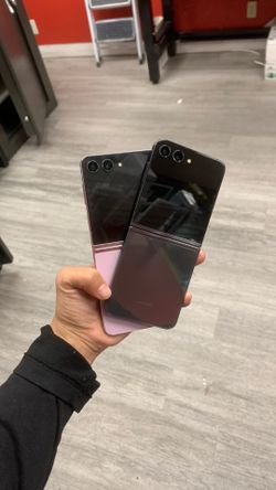 Flip 5 UNLOCKED 256gb