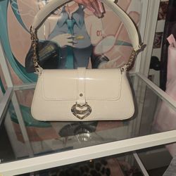 Beautiful Pure White Mini Handbag Juicy Couture 💗💗💗