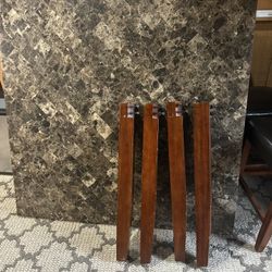 Table 54x54 Counter height-Great Condition 