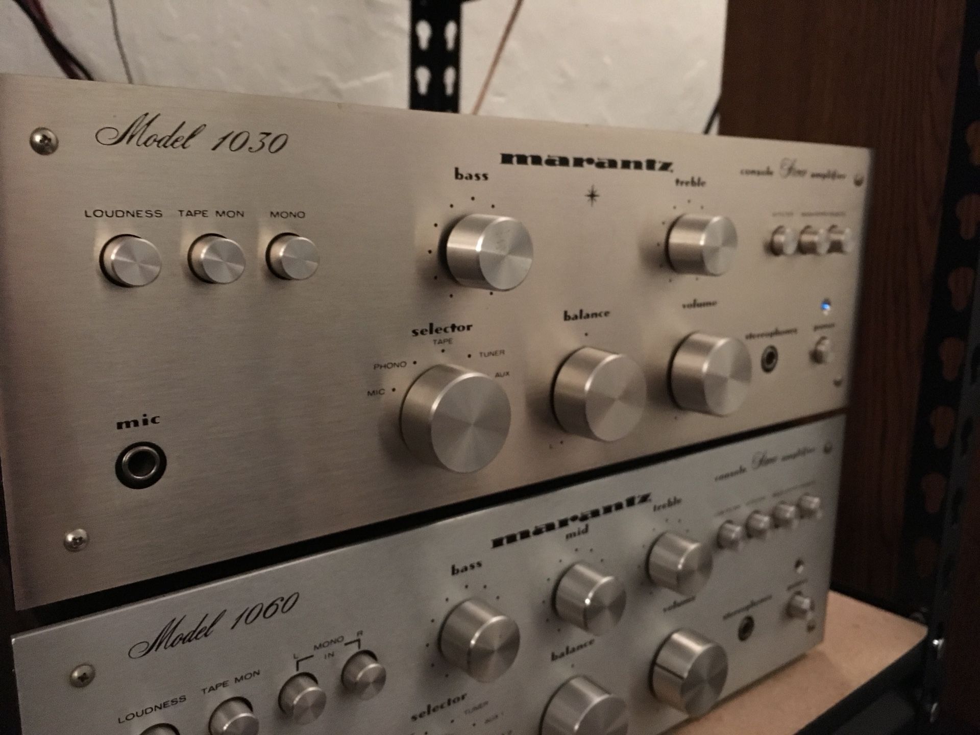 Marantz 1030 Integrated Vintage Amplifier