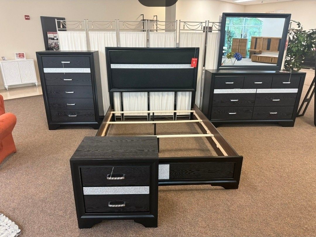 Black Bedroom Set 4 Pieces New Bed Dresser Mirror And Nightstand
