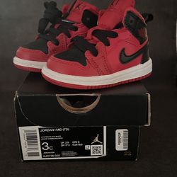 JORDAN 1 MID