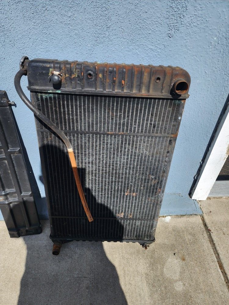 1975 C10 Radiator, Fan, Shroud And Support