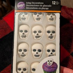 Wilton Skull Icing Cake Halloween Decorations