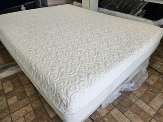 Mattress and box spring queen size