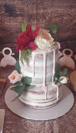 Bridal shower #artificialflowers #freshflowers #celebration