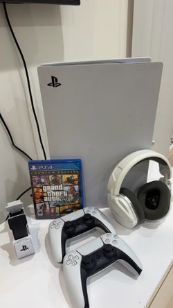 Ps 5, 2 controls, 1 charger, GTA, Headset