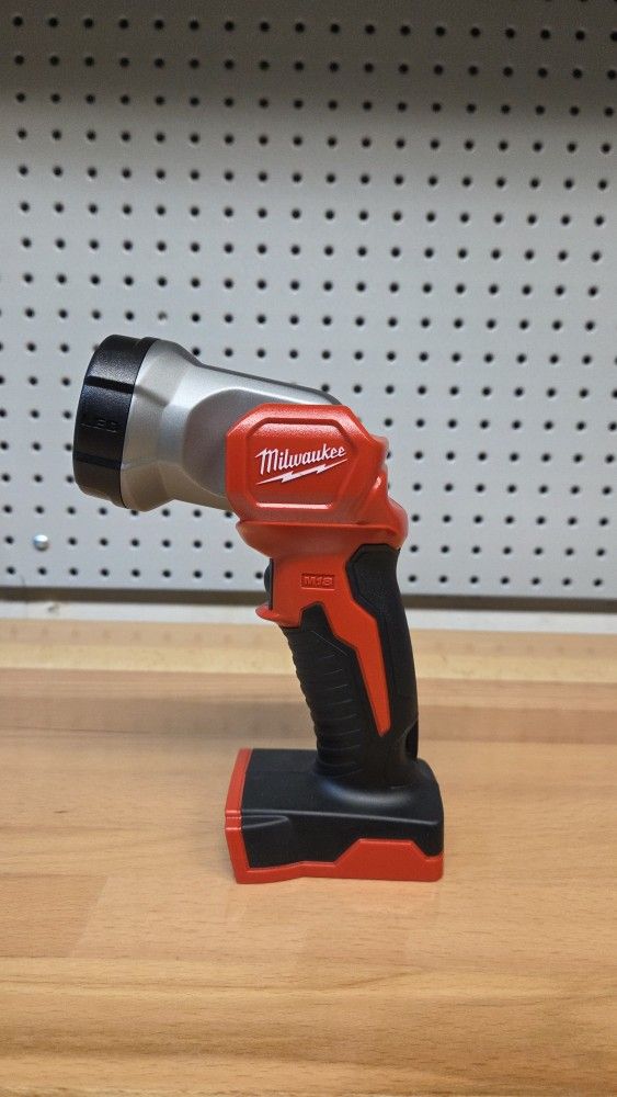 Milwaukee M18 work light 