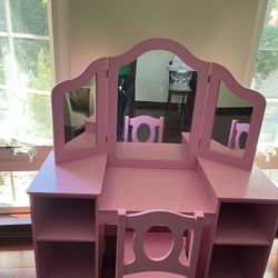 Pink Children’s Desk With Chair And Mirrors
