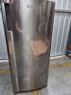 LG mini fridge