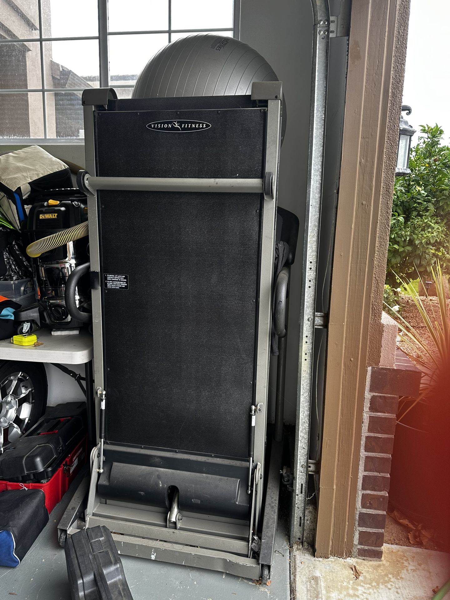 Free treadmill