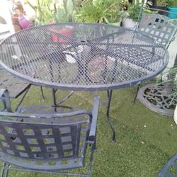 5 piece Outdoor Patio Table and Chairs all metal