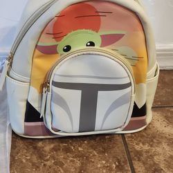 Brand New Dani by Danielle Nicole Star Wars The Mandalorian Grogu Mini Backpack