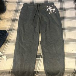 sweat pants size large in womens 