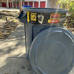 Garbage Cans 