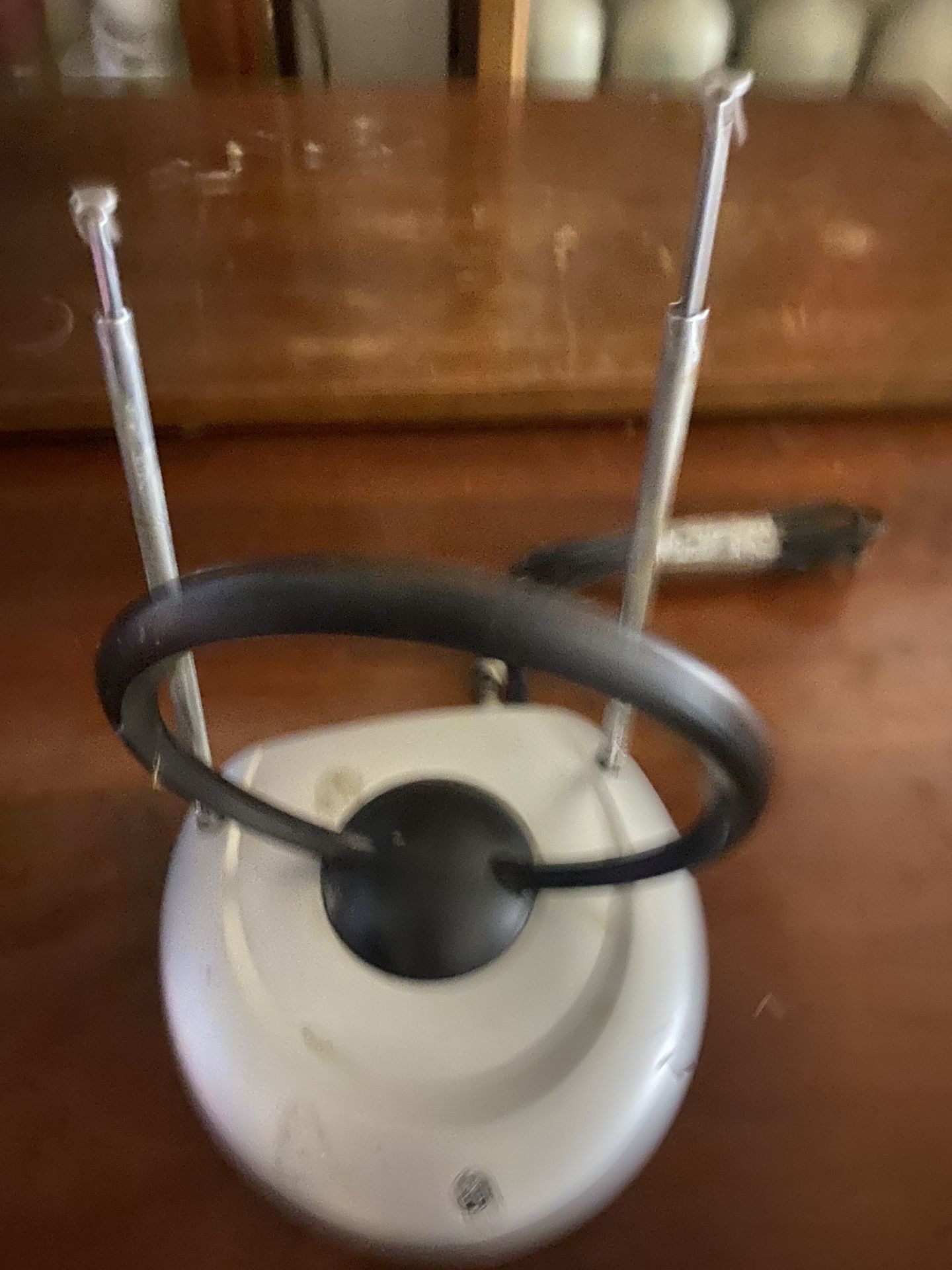 HDTV Digital TV Antenna with Rabbit Ears and Loop - Local Channels