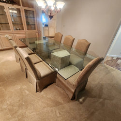 Nice dining table 6 chairs