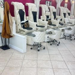Nail Salon Luxury For Sale 