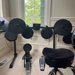 Alesis DM6 Nitro drum Kit