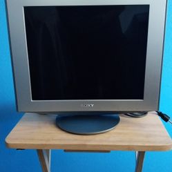 Desktop Computer Screen 17" Sony