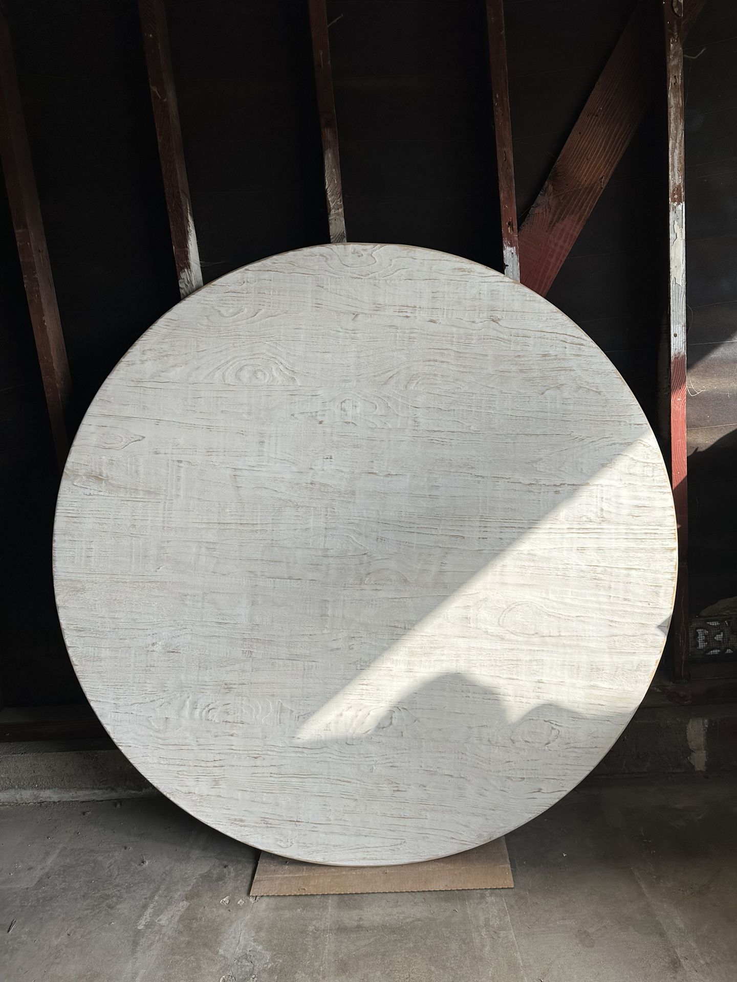 Wood round Table 60”