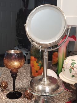 LARGE Vanity Makeup Mirror 2 sides 10x zoom