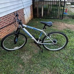 Huffy Highland Men’s 26 Inch Mountain Bike