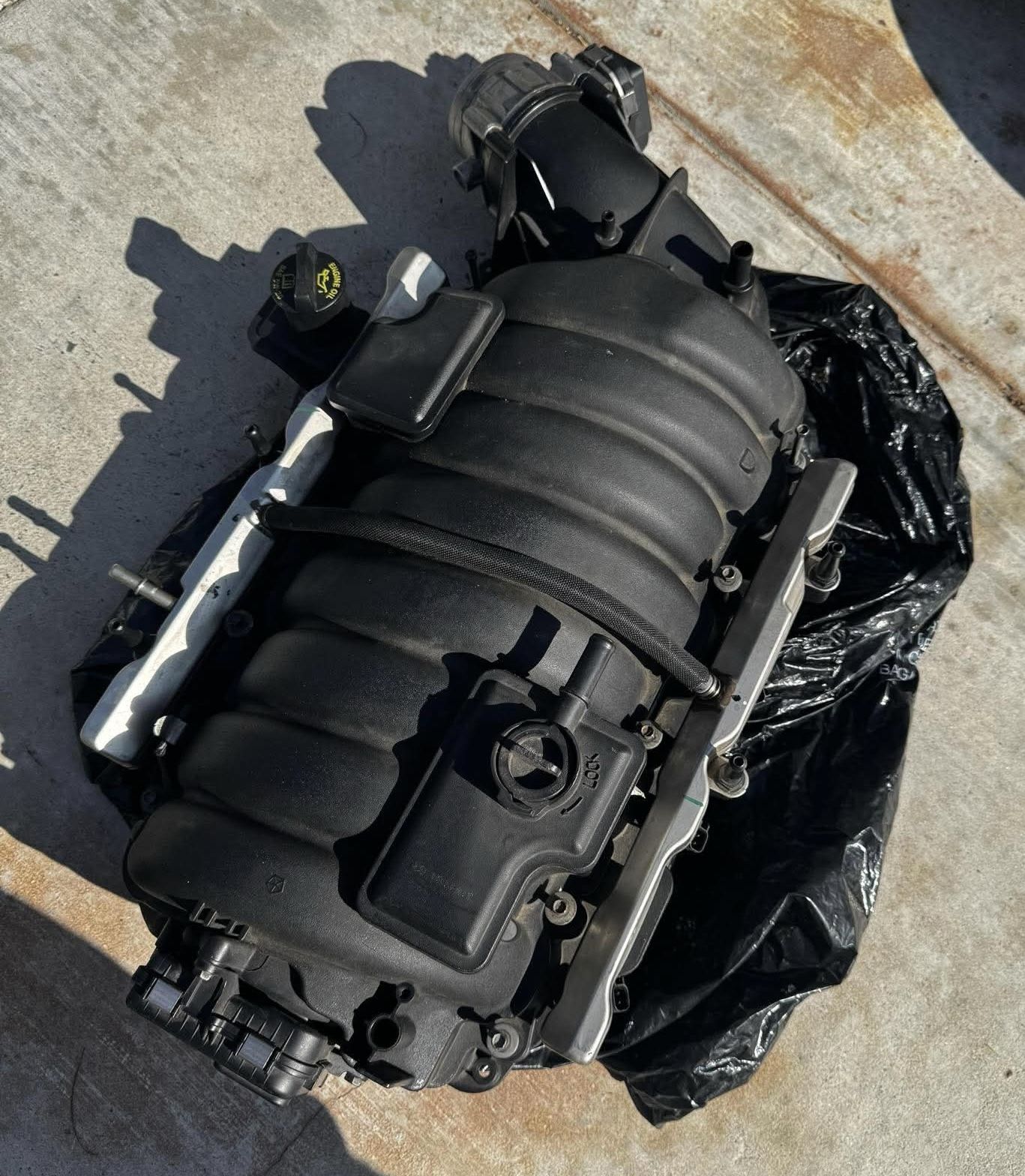 6.4 manifold with fuel injectors and rails with throttle body