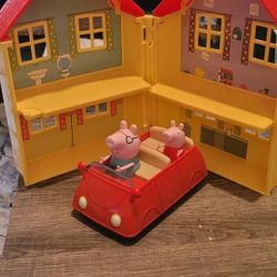 BEAUTIFUL PEPPA PIG HOUSE AND FAMILY CAR 