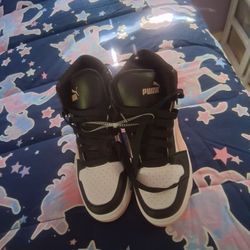 Puma Shoes Size 9/12