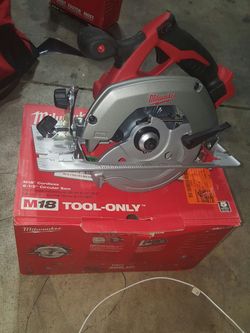 Milwaukee Cordless circular saw