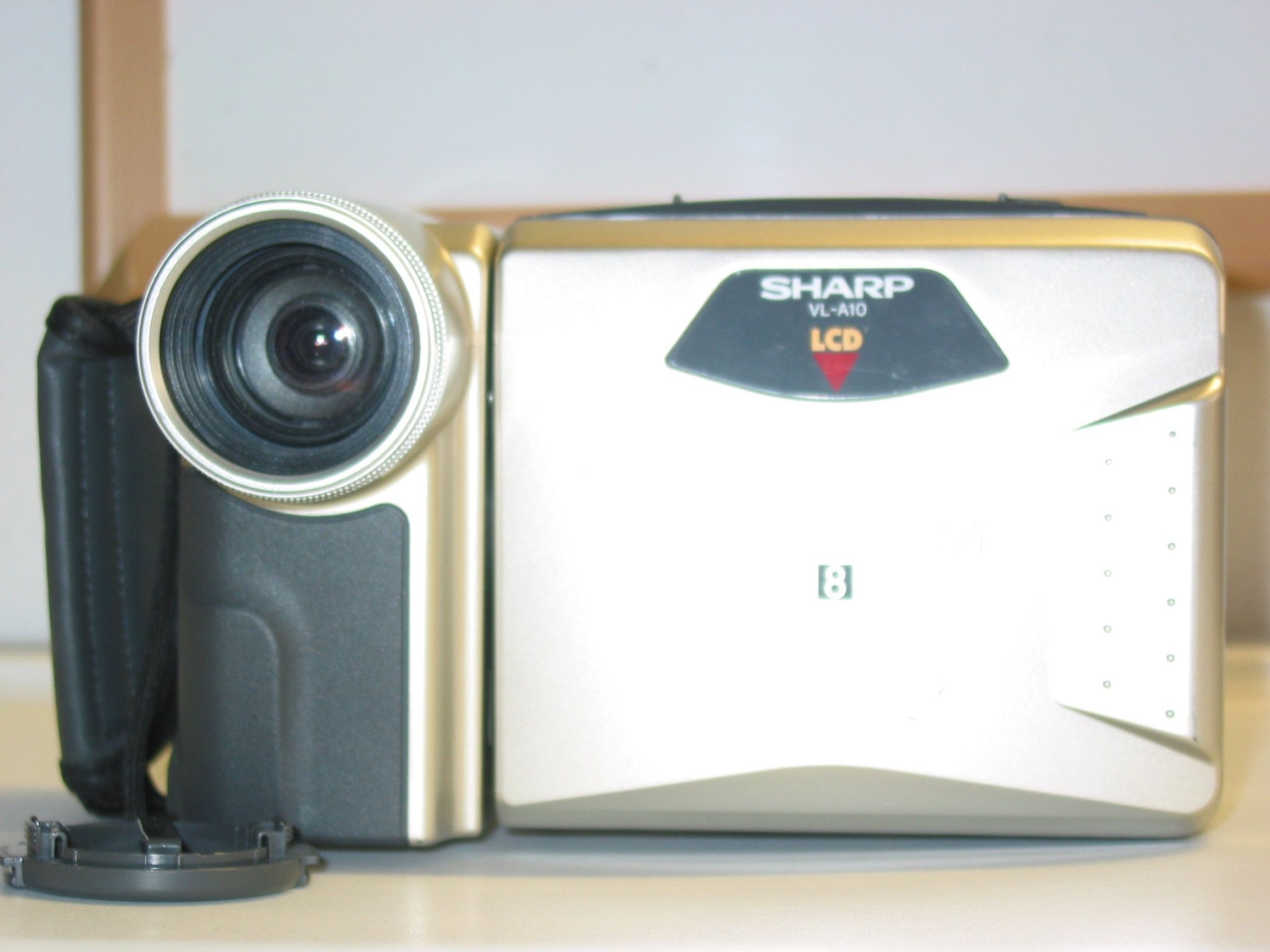 Sharp ViewCam VL A10U Video8 Video camcorder 8mm Cassette Playback