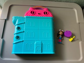 Gabby's Dollhouse Gabby's On-the-go Dollhouse, Gabby's Dollhouse Carryng Case
