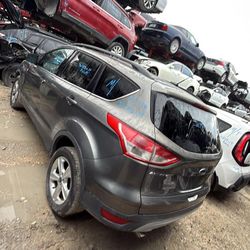 Ford escape 2014  Only Parts 