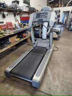 Life Fitness 93T Treadmill