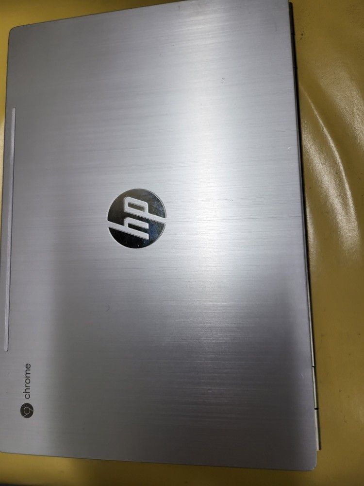 HP Chromebook 13 G1 Ultra-Slim Business Ready CoreM5--6Y57 8GB 32GB SSD