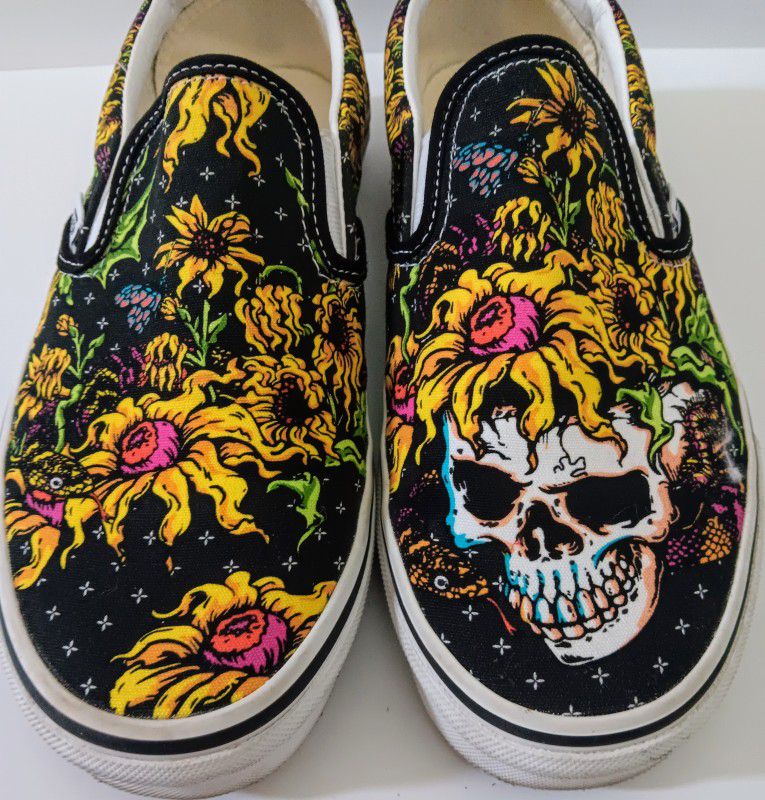 Like New Vans Beauty Skull Slip On Shoes Sneakers Floral Sunflowers Size 7.5 Men's