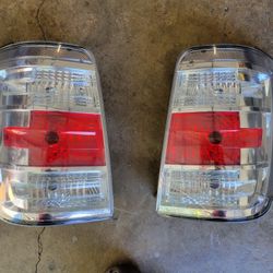 2010 Mariner Tail Lights