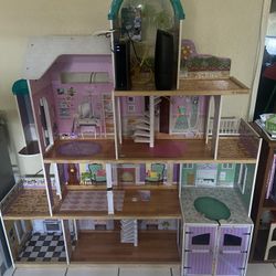 Used best sale barbie house