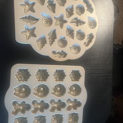 Nordic Ware Baking Set (2) like NEW