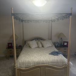 Thomasville Complete Master Bedroom set